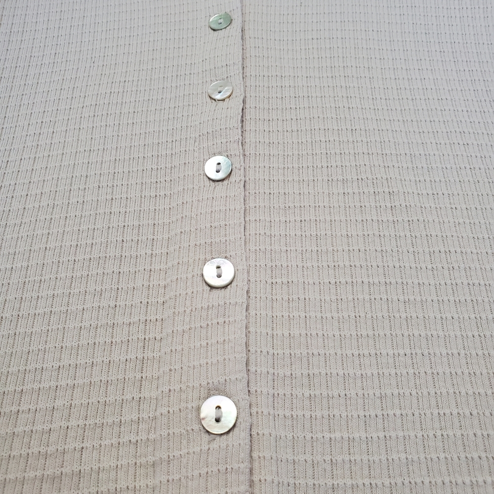 Urban Outfitters cream scoop neck crop size large - Picture 3 of 4